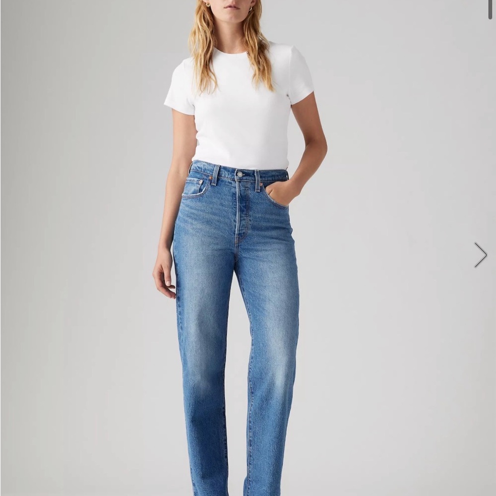 Levi’s Ribcage Straight Jeans Size 28